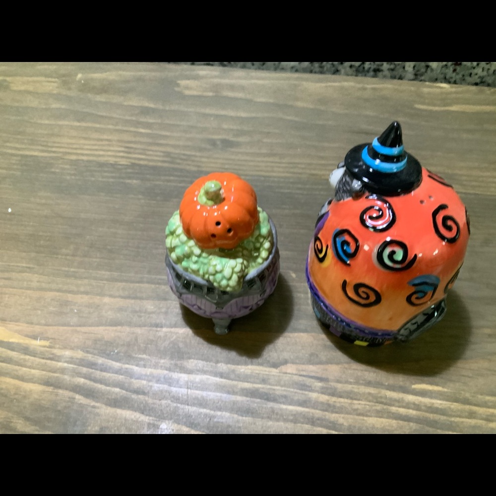 Fritz and Floyd kitty Witch S&P - Picture 3 of 4